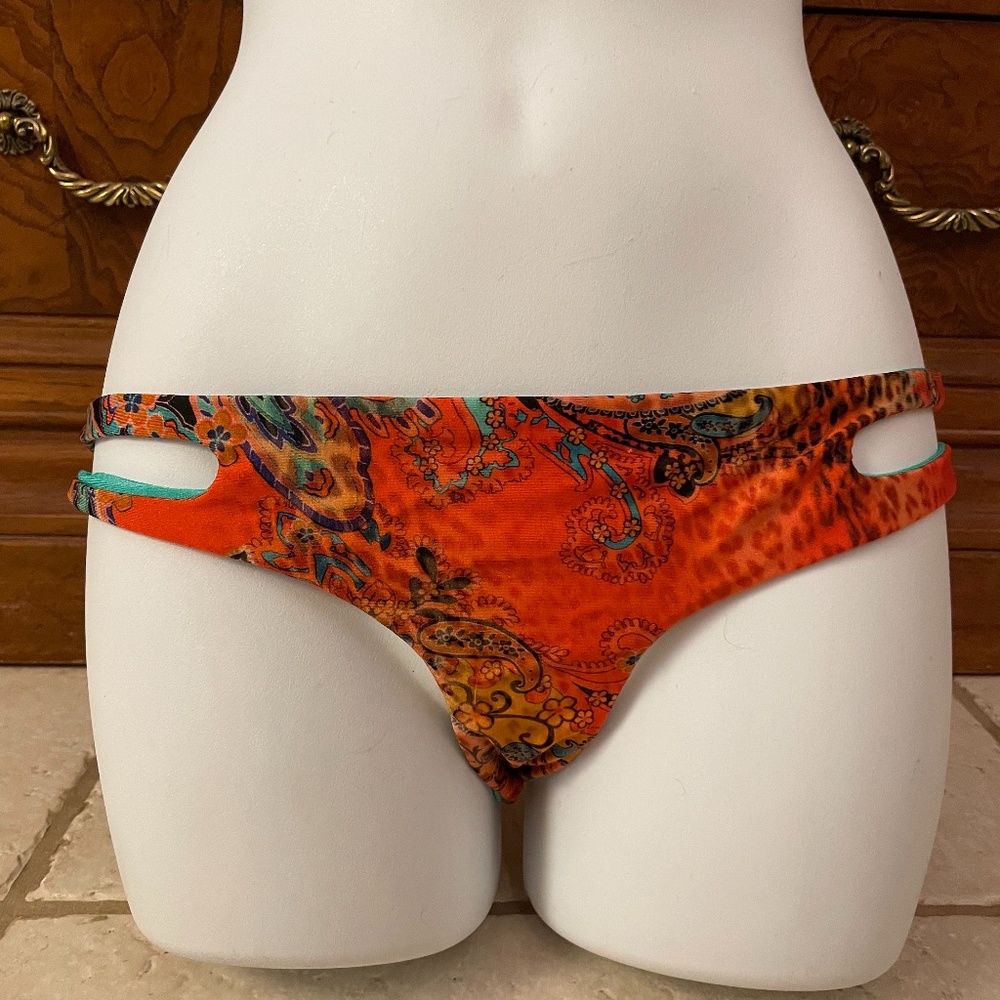 LULI FAMA BIKINI BOTTOMS